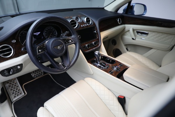 Used 2018 Bentley Bentayga W12 Signature for sale $129,900 at Bentley Greenwich in Greenwich CT 06830 16