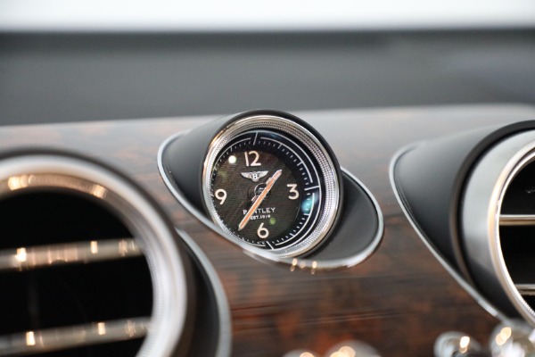 Used 2018 Bentley Bentayga W12 Signature for sale $129,900 at Bentley Greenwich in Greenwich CT 06830 19