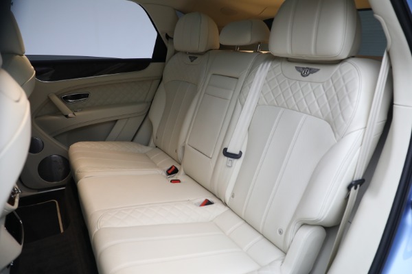 Used 2018 Bentley Bentayga W12 Signature for sale $129,900 at Bentley Greenwich in Greenwich CT 06830 26