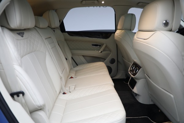 Used 2018 Bentley Bentayga W12 Signature for sale $129,900 at Bentley Greenwich in Greenwich CT 06830 28