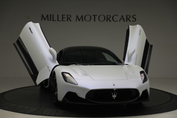 Used 2022 Maserati MC20 for sale $349,900 at Bentley Greenwich in Greenwich CT 06830 22