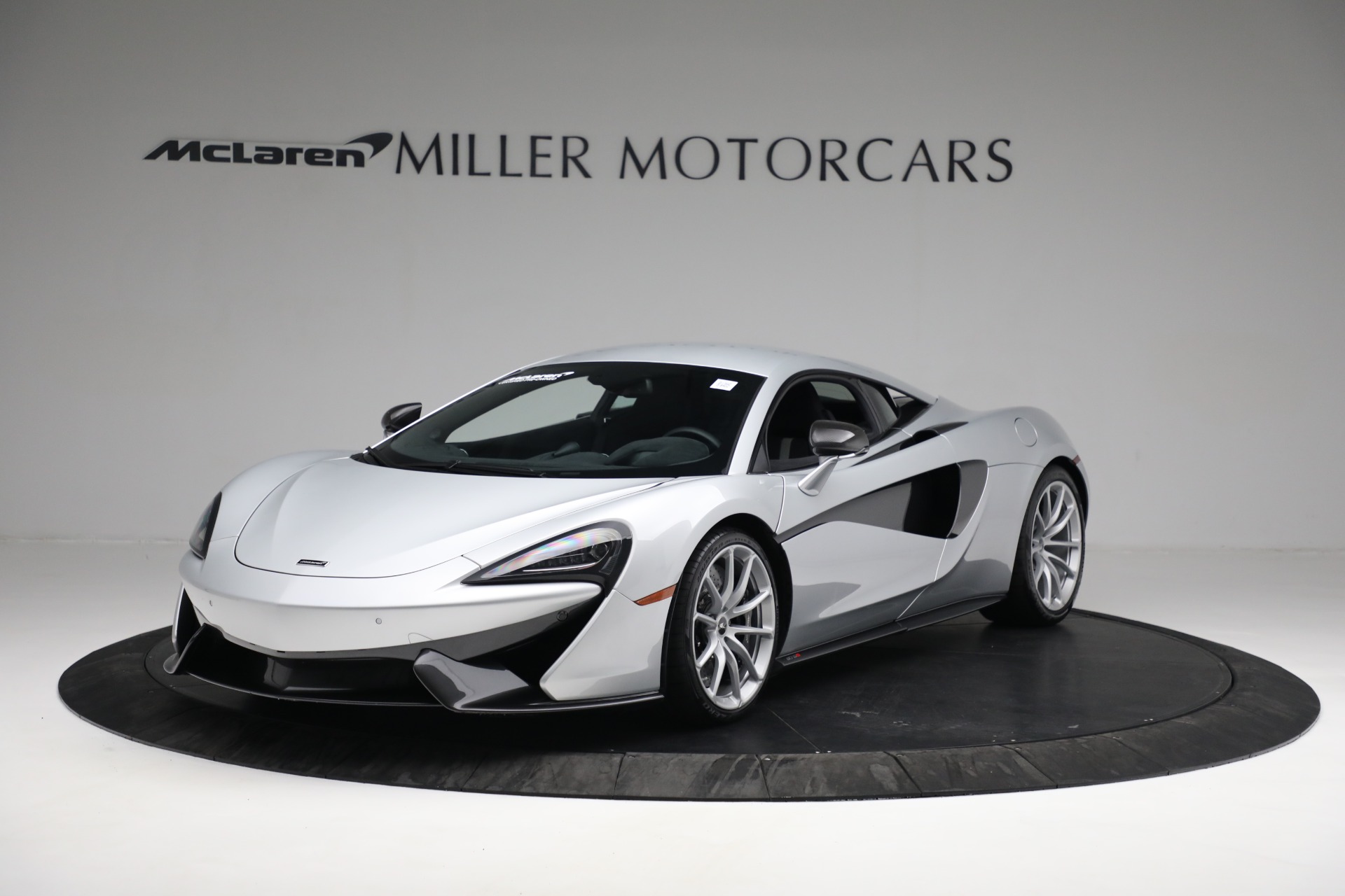 Used 2019 McLaren 570S for sale $187,900 at Bentley Greenwich in Greenwich CT 06830 1
