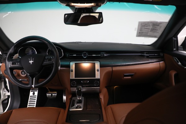 Used 2014 Maserati Quattroporte S Q4 for sale $38,900 at Bentley Greenwich in Greenwich CT 06830 14