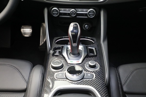 New 2023 Alfa Romeo Giulia Estrema for sale $55,610 at Bentley Greenwich in Greenwich CT 06830 22