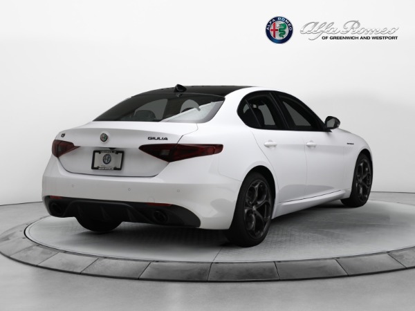 New 2023 Alfa Romeo Giulia Estrema for sale $55,610 at Bentley Greenwich in Greenwich CT 06830 7