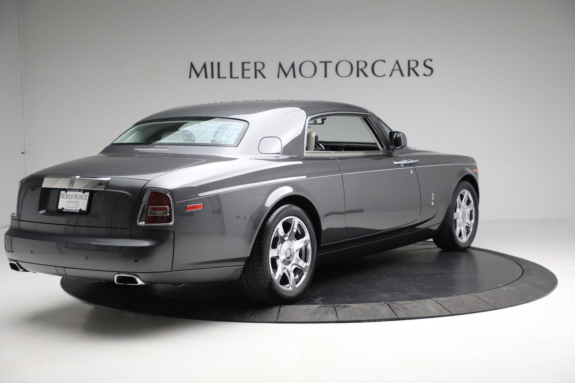 Steal This Deal: Pre Owned Rolls Royce Phantom - f99yh5x