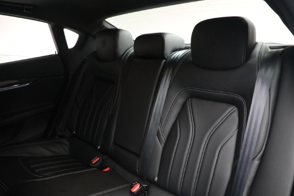 Used 2015 Maserati Quattroporte GTS for sale Sold at Bentley Greenwich in Greenwich CT 06830 18