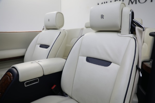 Used 2011 Rolls-Royce Phantom Drophead Coupe for sale $209,900 at Bentley Greenwich in Greenwich CT 06830 22