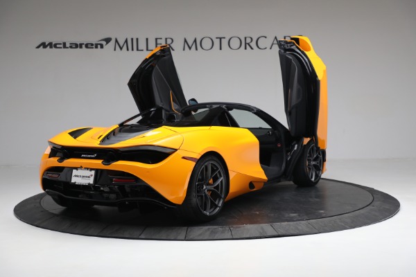 New 2022 McLaren 720S Spider Performance for sale $377,370 at Bentley Greenwich in Greenwich CT 06830 17