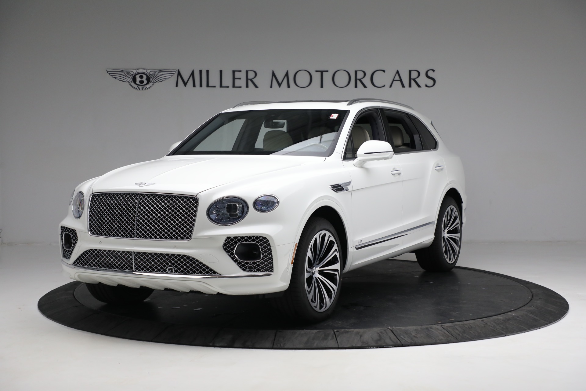 美品！　Bentl supermatic White size:L New 2022 Bentley Bentayga V8 For Sale (Special Pricing) | Bentley
