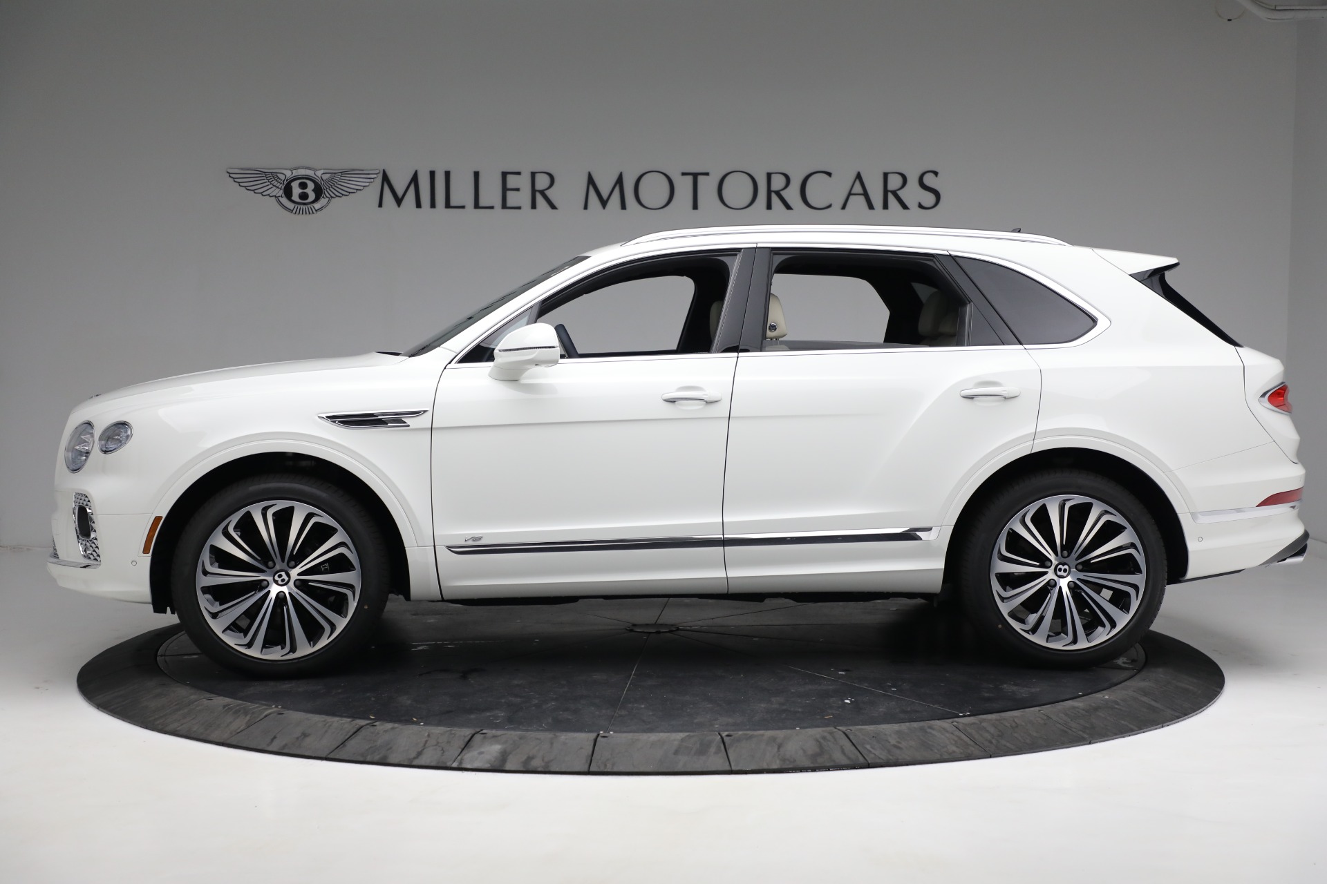 New 2022 Bentley Bentayga V8 For Sale (Special Pricing) | Bentley