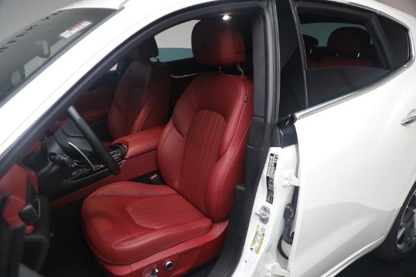 New 2023 Maserati Levante GT for sale $87,270 at Bentley Greenwich in Greenwich CT 06830 17