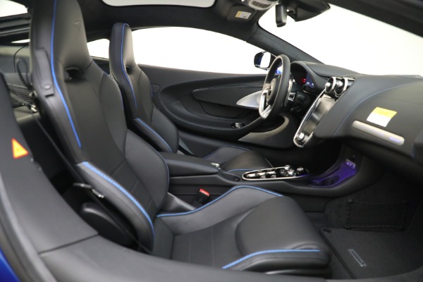 New 2023 McLaren GT Luxe for sale $229,790 at Bentley Greenwich in Greenwich CT 06830 22