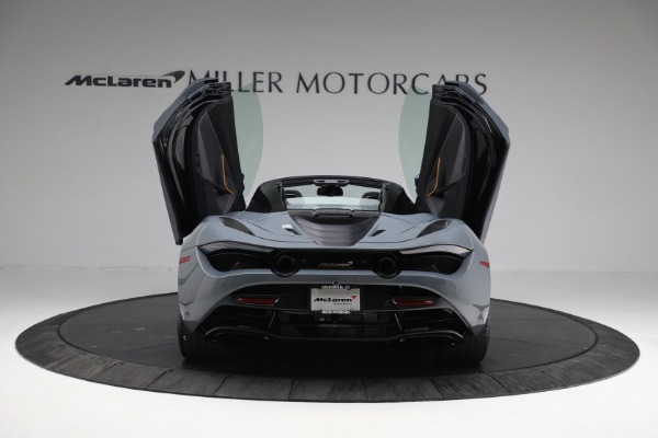 New 2022 McLaren 720S Spider Performance for sale $393,270 at Bentley Greenwich in Greenwich CT 06830 13