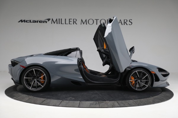 New 2022 McLaren 720S Spider Performance for sale $393,270 at Bentley Greenwich in Greenwich CT 06830 15