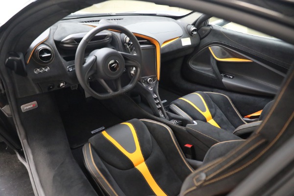 New 2022 McLaren 720S Spider Performance for sale Call for price at Bentley Greenwich in Greenwich CT 06830 17