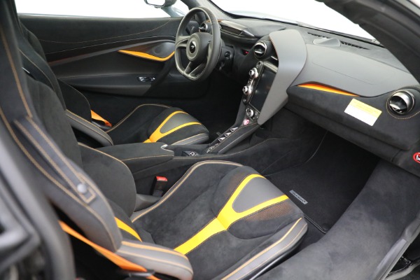 New 2022 McLaren 720S Spider Performance for sale Call for price at Bentley Greenwich in Greenwich CT 06830 20