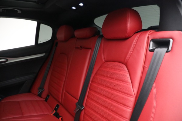 New 2022 Alfa Romeo Stelvio Veloce for sale $55,605 at Bentley Greenwich in Greenwich CT 06830 18