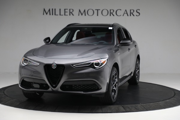 New 2022 Alfa Romeo Stelvio Veloce for sale $55,605 at Bentley Greenwich in Greenwich CT 06830 2