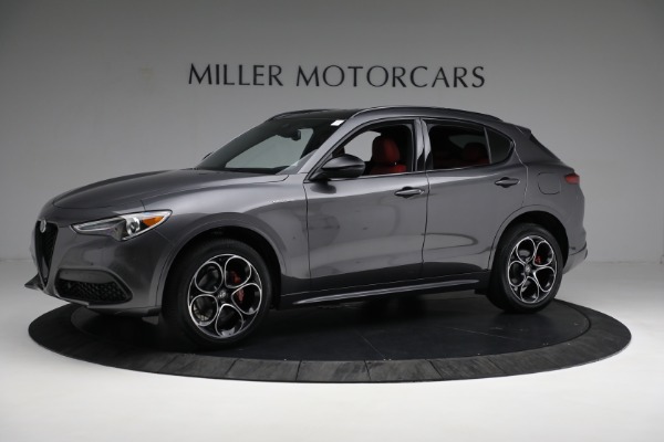 New 2022 Alfa Romeo Stelvio Veloce for sale $55,605 at Bentley Greenwich in Greenwich CT 06830 3