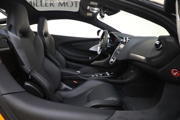New 2023 McLaren GT Luxe for sale Sold at Bentley Greenwich in Greenwich CT 06830 24
