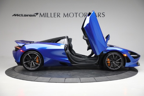 New 2023 McLaren 720S Spider Performance for sale $407,510 at Bentley Greenwich in Greenwich CT 06830 17