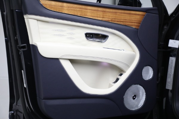 Used 2023 Bentley Bentayga EWB Azure for sale Sold at Bentley Greenwich in Greenwich CT 06830 18