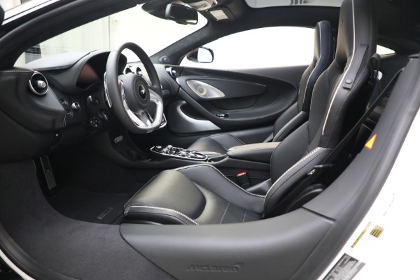 New 2023 McLaren GT Luxe for sale $222,890 at Bentley Greenwich in Greenwich CT 06830 25