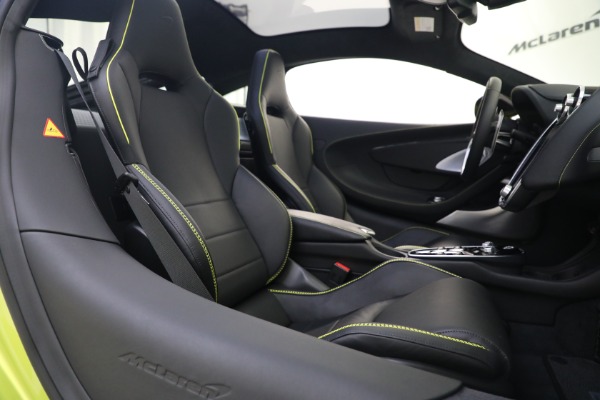 New 2023 McLaren GT Luxe for sale $234,030 at Bentley Greenwich in Greenwich CT 06830 28