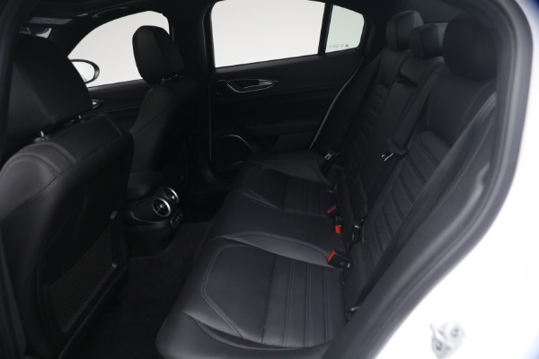 Used 2023 Alfa Romeo Giulia Estrema for sale $32,900 at Bentley Greenwich in Greenwich CT 06830 17