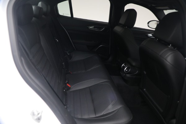 Used 2023 Alfa Romeo Giulia Estrema for sale $32,900 at Bentley Greenwich in Greenwich CT 06830 18
