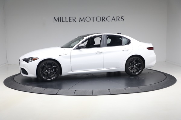 Used 2023 Alfa Romeo Giulia Estrema for sale $32,900 at Bentley Greenwich in Greenwich CT 06830 2