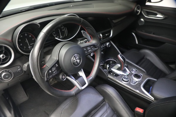 Used 2023 Alfa Romeo Giulia Estrema for sale $32,900 at Bentley Greenwich in Greenwich CT 06830 21