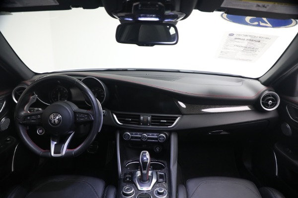Used 2023 Alfa Romeo Giulia Estrema for sale $32,900 at Bentley Greenwich in Greenwich CT 06830 22