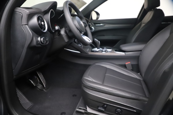New 2023 Alfa Romeo Stelvio Ti for sale $58,505 at Bentley Greenwich in Greenwich CT 06830 14