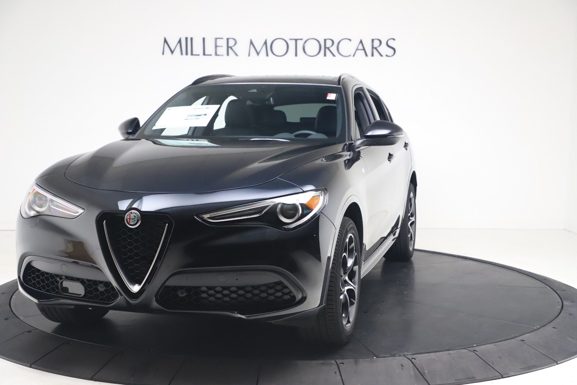 New 2023 Alfa Romeo Stelvio Ti for sale $58,505 at Bentley Greenwich in Greenwich CT 06830 1