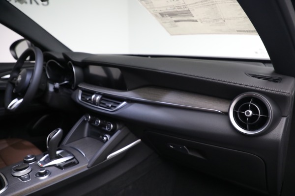 New 2023 Alfa Romeo Stelvio Ti for sale $59,255 at Bentley Greenwich in Greenwich CT 06830 10