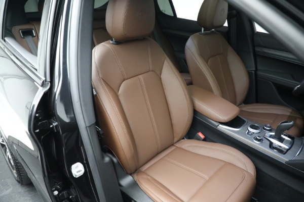 New 2023 Alfa Romeo Stelvio Ti for sale $59,255 at Bentley Greenwich in Greenwich CT 06830 11
