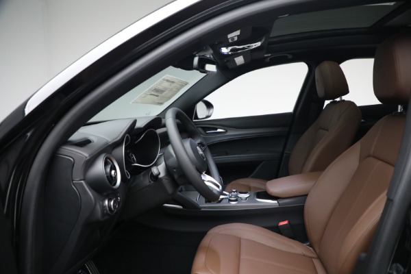 New 2023 Alfa Romeo Stelvio Ti for sale $59,255 at Bentley Greenwich in Greenwich CT 06830 14
