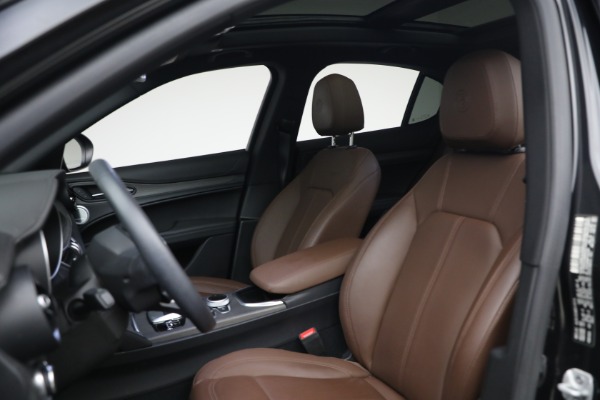 Used 2023 Alfa Romeo Stelvio Ti for sale $32,900 at Bentley Greenwich in Greenwich CT 06830 15