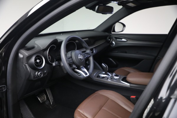 Used 2023 Alfa Romeo Stelvio Ti for sale $32,900 at Bentley Greenwich in Greenwich CT 06830 17