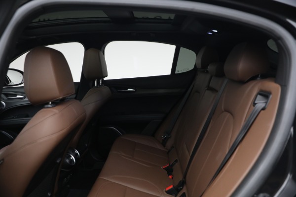 Used 2023 Alfa Romeo Stelvio Ti for sale $32,900 at Bentley Greenwich in Greenwich CT 06830 20