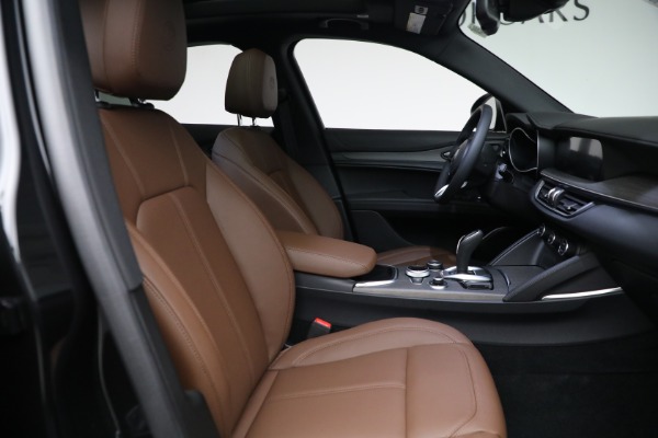 New 2023 Alfa Romeo Stelvio Ti for sale $59,255 at Bentley Greenwich in Greenwich CT 06830 9