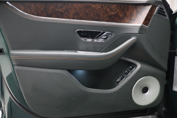 Used 2022 Bentley Flying Spur Hybrid for sale $214,900 at Bentley Greenwich in Greenwich CT 06830 18