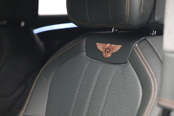 Used 2022 Bentley Flying Spur Hybrid for sale $214,900 at Bentley Greenwich in Greenwich CT 06830 22