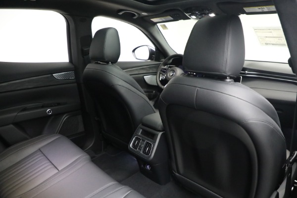 New 2023 Maserati Grecale Modena for sale $77,295 at Bentley Greenwich in Greenwich CT 06830 26