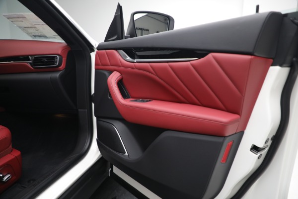 New 2023 Maserati Levante GT for sale $102,135 at Bentley Greenwich in Greenwich CT 06830 20