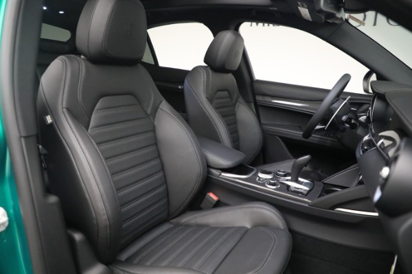 New 2023 Alfa Romeo Stelvio Quadrifoglio for sale $87,460 at Bentley Greenwich in Greenwich CT 06830 22