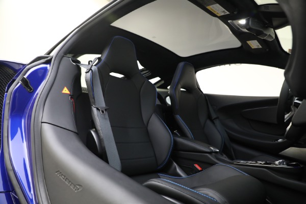 New 2023 McLaren GT Luxe for sale $220,890 at Bentley Greenwich in Greenwich CT 06830 23