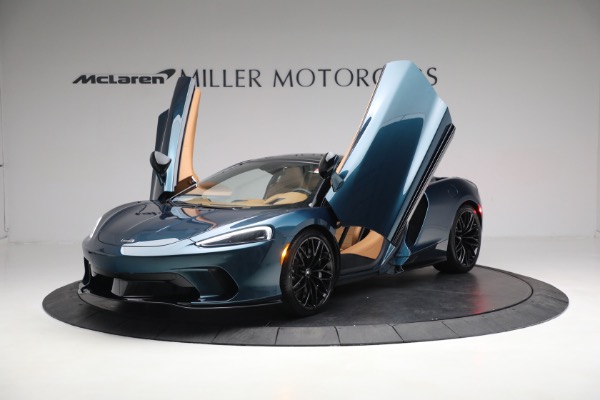 New 2023 McLaren GT Luxe for sale $224,090 at Bentley Greenwich in Greenwich CT 06830 13